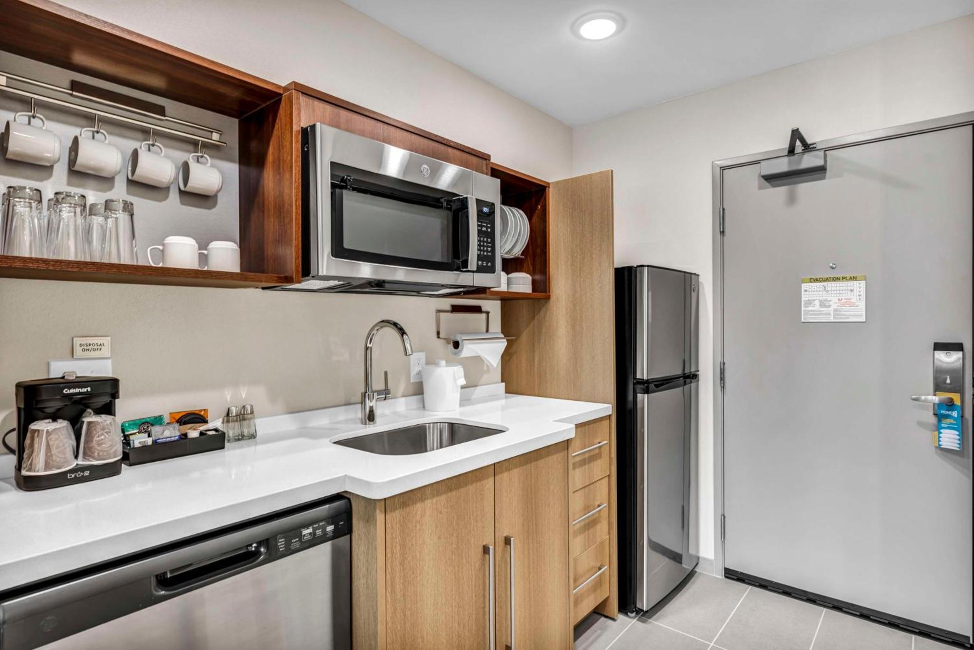 Home2 Suites By Hilton Raleigh West Lenovo Center Exteriör bild